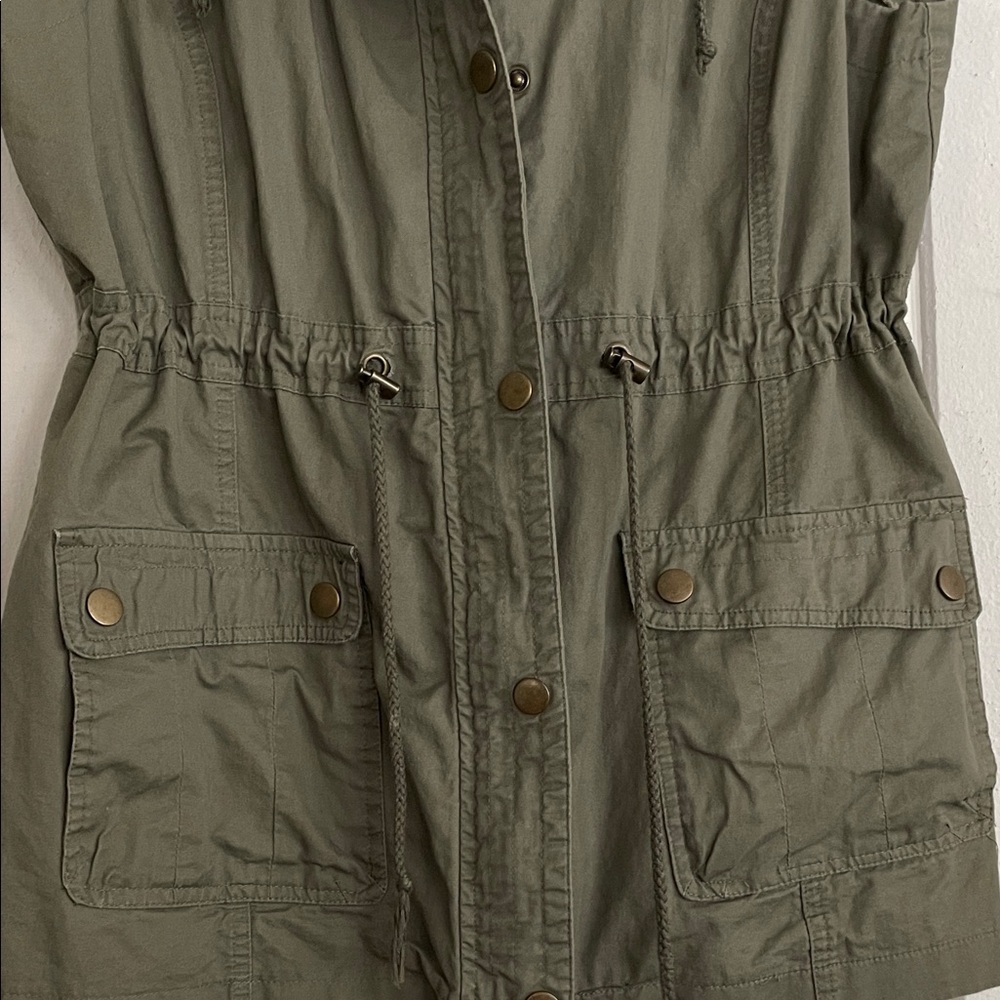New Look Olive Green Hooded Vest - Picture 5 of 6